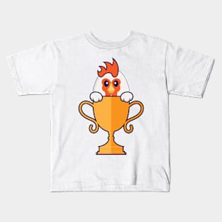 Cute chicken with gold trophy. Kids T-Shirt